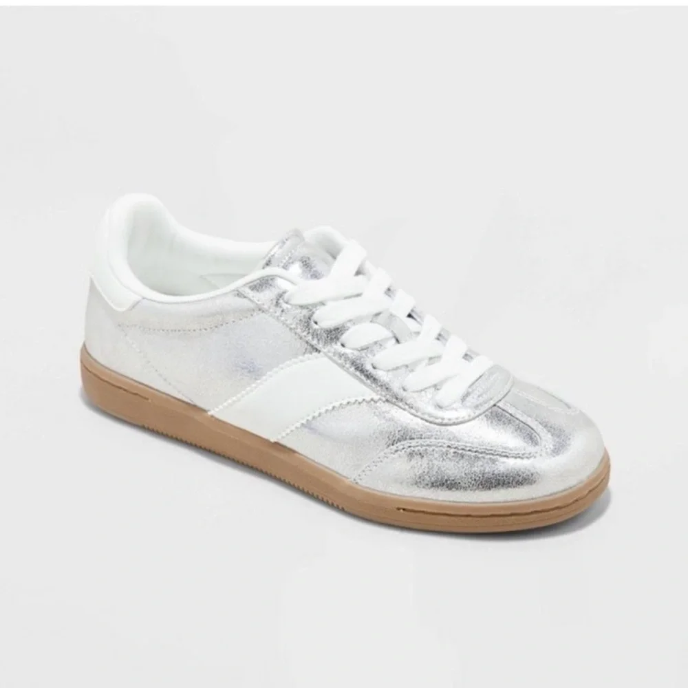 Universal Thread Women’s Spencer Fashion Sneakers Silver Size 7 Target